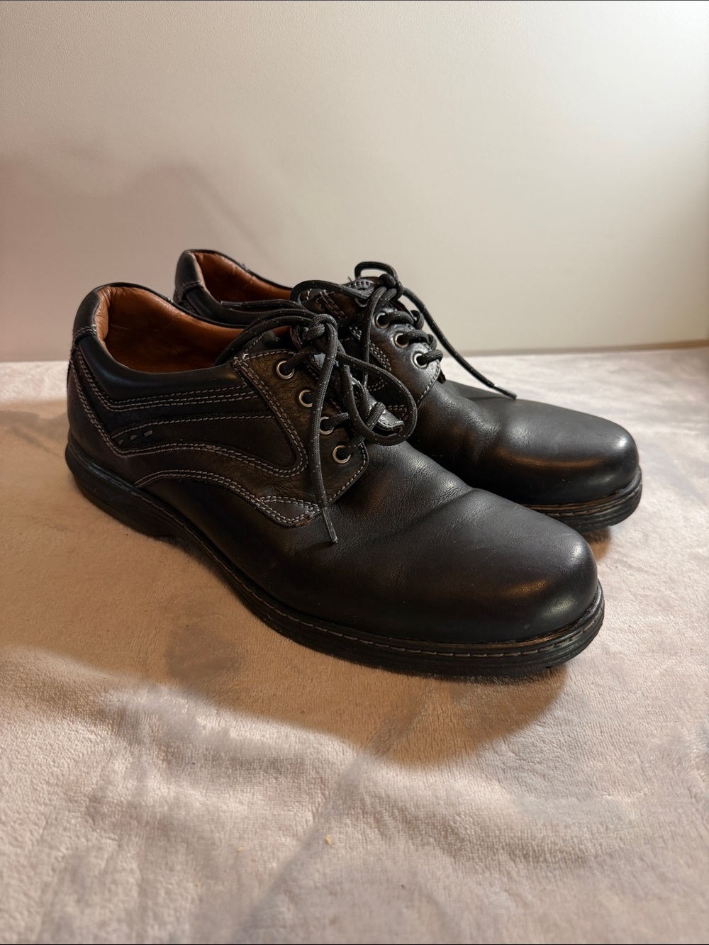 Johnston & Murphy Men's Black Leather Lace-Up Casual Shoes